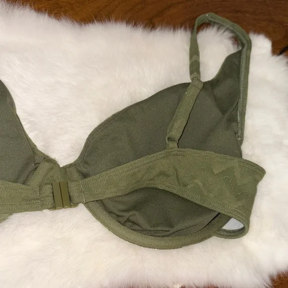 Roxy Olive Green 2 Piece Swimsuit 🩱 - Picture 5 of 12